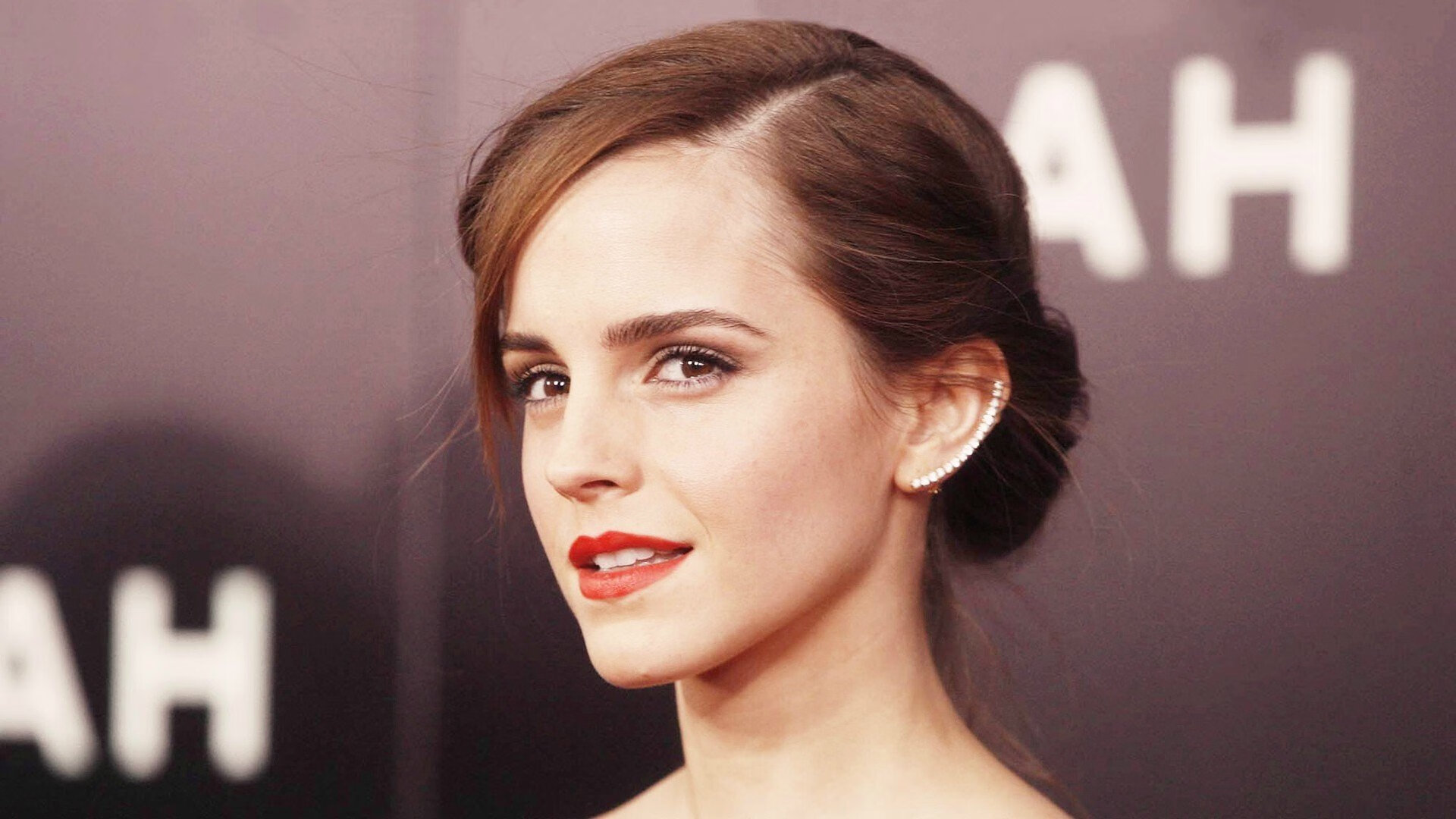 爱游戏娱乐网址-阿根廷天才助攻，巴塞罗那力压皇马登顶，阿根廷足球运动员效力于西甲巴塞罗那足球俱乐部