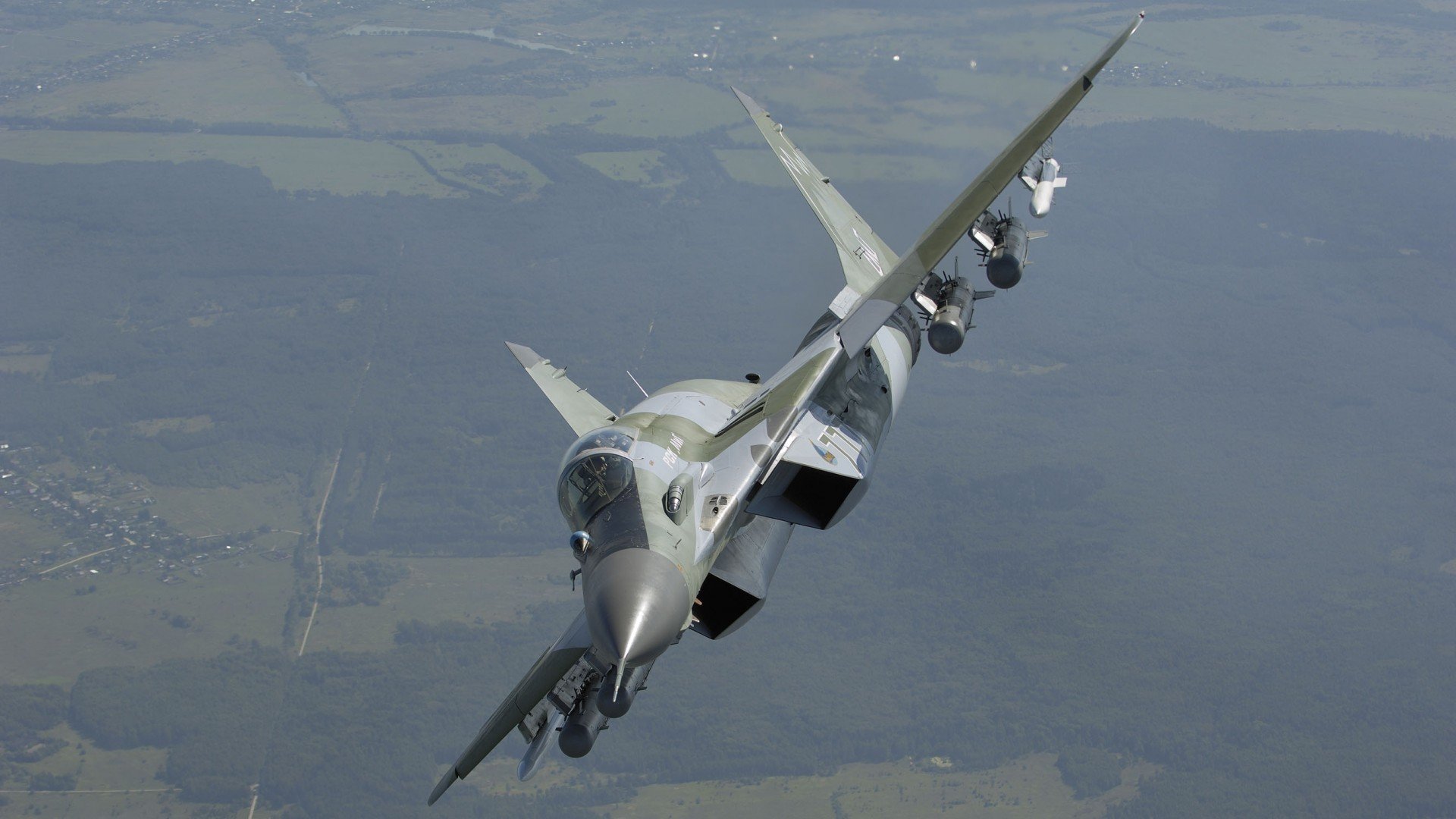 AIYOUXI.COM-“美洲狮队凭借团队合作晋级橄榄球冠军锦标赛四强”