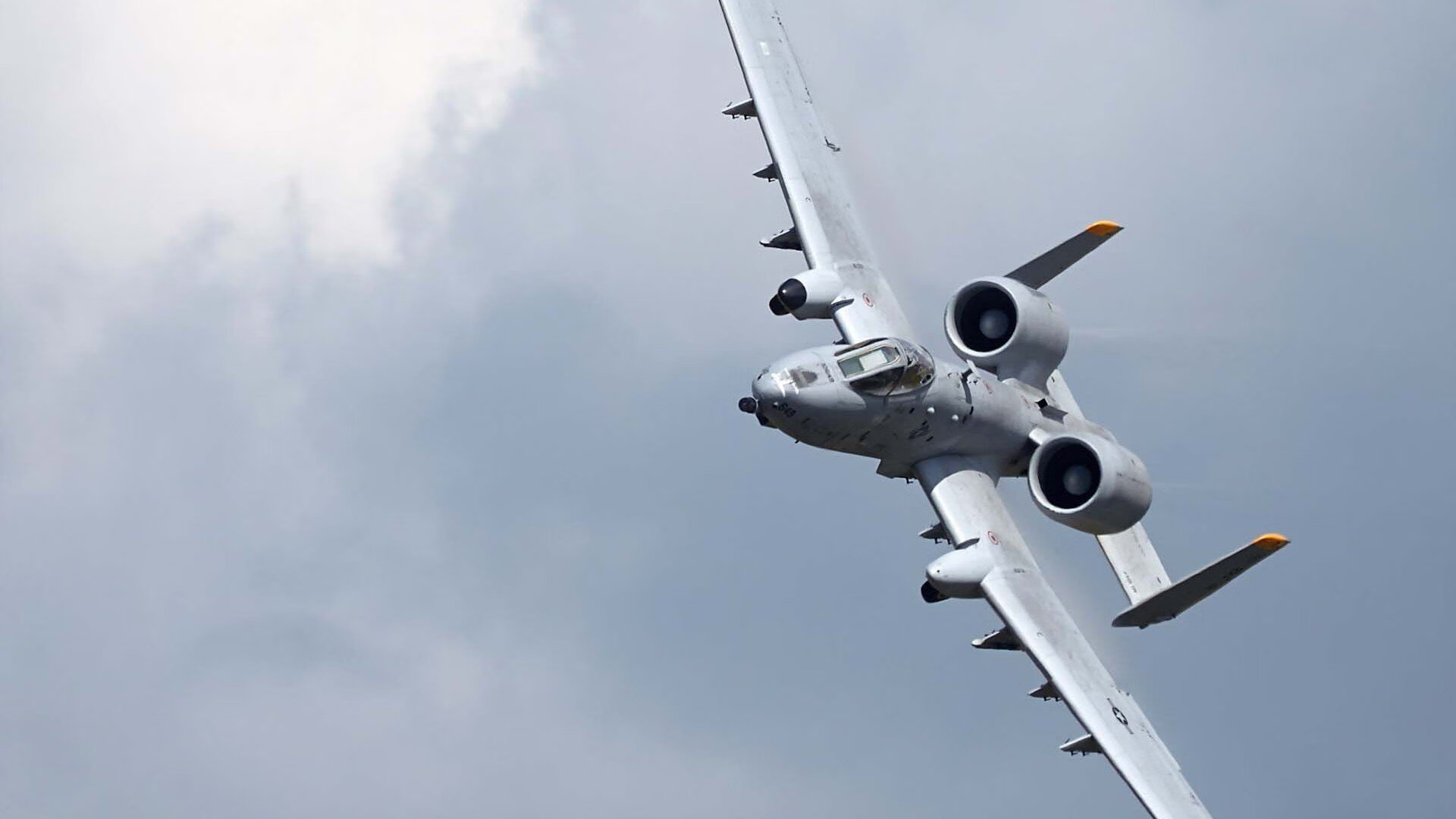 AYX SPORTS-池中速度与体能稳定性形成训练亮点